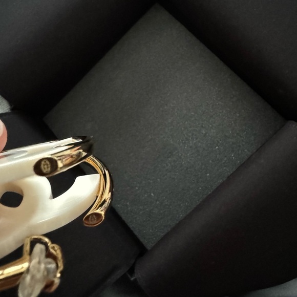 2024 Chanel double C clip-on earrings - Picture 5 of 5